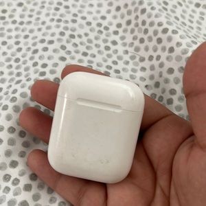 Airpods 2nd gen NOT PRO